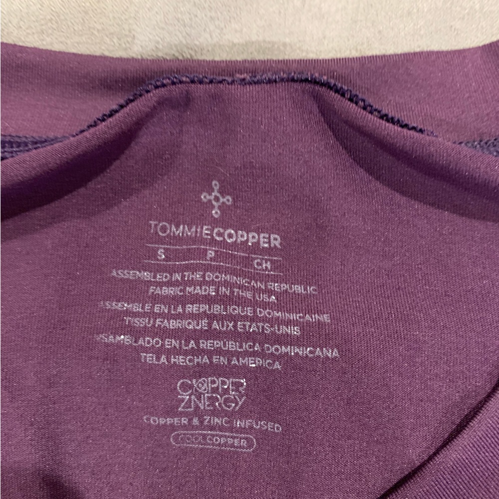 Tommie Copper long sleeve v neck - Picture 3 of 5